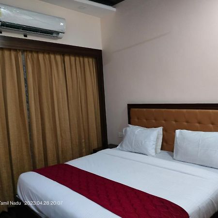 Sivamurugan Hotels Kumbakonam Buitenkant foto