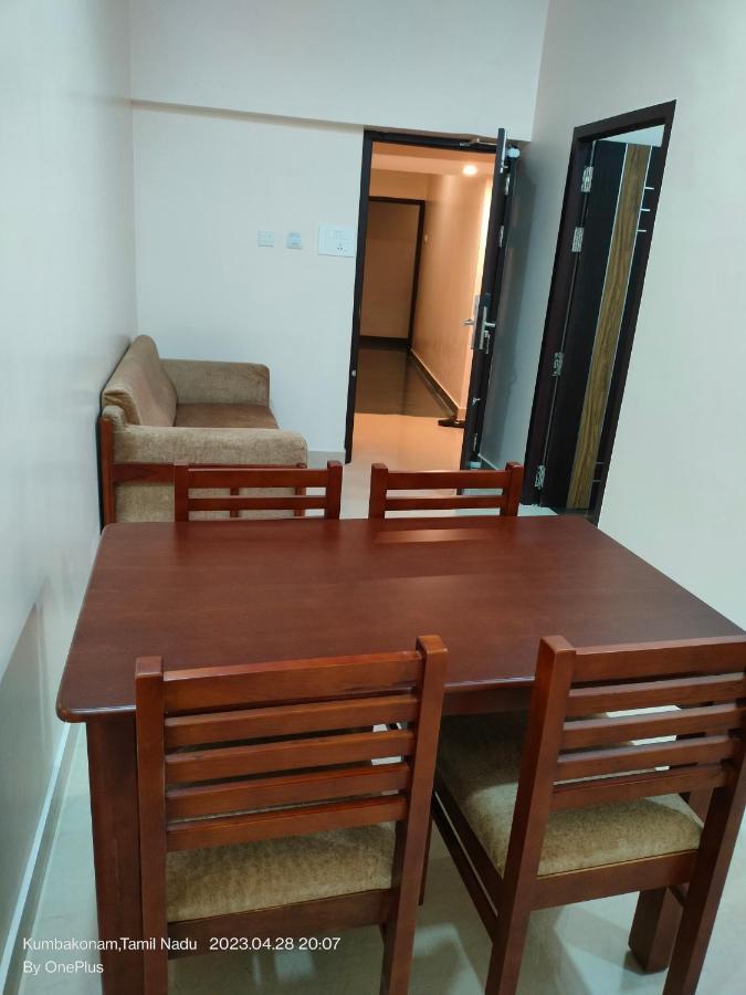 Sivamurugan Hotels Kumbakonam Buitenkant foto